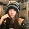 Gorro de punto de estilo coreano, a rayas, con borde enrollado, talla grande para mujer, nueva colección de otoño, adecuado para cabezas más grandes, corte holgado, y crea un look elegante y acogedor