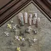 1000 decorações de liga para nail art em formato de cruz vintage em dourado e prata, ornamentos de metal estilo garota ousada, pacote completo atacado personalizado