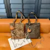 Bolso de Hombro Retro Coreano Popular con Estampado de Leopardo para Mujer Verano 2025 Casual Versátil Cadena Bolso de Hombro Cruzado para Viajar