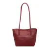 Bolsa feminina vermelha 2026 nova bolsa tote tecida retrô grande capacidade bolsa de ombro para o trabalho bolsa de casamento de outono