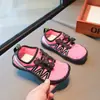 Sapatos de vadeio para exterior para meninos e meninas, sapatos de praia, sapatos aquáticos anfíbios antiderrapantes de secagem rápida, sapatos de natação respiráveis, sapatos infantis