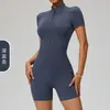 Selección Premium Verano Europeo y Americano Cremallera Manga Corta Yoga Mono Corto Baile Fitness Ajustado Mono Deportivo para Mujer 8294