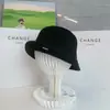 Sombrero Pequeño de Ala Enrollada Estilo Francés Inspirado en Hepburn para Mujer, Otoño e Invierno, Vintage y Elegante, Hace que la Cara Parezca Más Pequeña, Sombrero de Pescador Estilo Dama Rica
