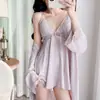 Nueva Camisola Sexy de Escote en V Hueca Cintura Entallada Tentación Privada para Mujer Primavera/Verano Vestido de Noche Vestido Corto Delgado con Copas Transfronterizo