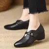 Zapatos de mujer de cuero suave estilo vintage francés, nueva colección de otoño 2026, zapatos de cuero planos sin cordones de punta redonda, zapatos de abuela