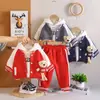 Conjunto de Três Peças Outono para Meninos 2026 Novo Estiloso Bonito Bebê Primavera e Outono Roupas com Bolso 3D de Urso Bebê Moderno