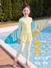 Traje de baño para niñas mayores con copas 2026 Nuevo modelo Traje de baño de manga larga con protección solar para adolescentes