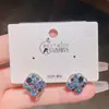 Brincos geométricos irregulares vazados de zircônia azul, requintados e cool, delicados, modernos, versáteis, simples e elegantes