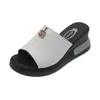 Novedad Primavera Verano 2026 Chanclas de Playa Estilo Europeo y Americano Cuña Antideslizantes Cómodas para Exteriores Suela Gruesa Sandalias de Cuña para Mujer