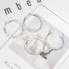Pendientes Lisos con Patrón de Diamantes Retro Europeos y Americanos para Mujer, Diseño de Nicho, Estilo Minimalista de Alta Gama, Pendientes de Clip de Moda