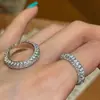 Anillo de flor estrellada deslumbrante de segunda mano, modelo nuevo 2026, exquisito, lujo ligero, sensación de alta gama, anillo para el dedo índice, único y versátil para mujeres