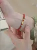 Novo Bracelete de Ágata Vermelha do Sul Estilo Chinês com o Caractere '' para Mulheres, Apresentando um Design Único, Artesanato Exquisito, Corrente de Contas Versátil e Fashion com um Toque de Luxo