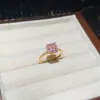 Anel Aberto Banhado a Ouro Real com Zircônia Quadrada, Simples, Moderno, Design Único, Anel de Nicho, Joia de Mão Exquisita e Versátil para Mulheres