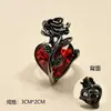 "Biu Boom" Collar de Flor de Rosa en Forma de Corazón Diseño Niche Gótico Oscuro Cadena para Clavícula Gargantilla con Colgante en Forma de Corazón