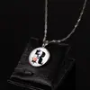 Nuevo Collar de Letra Transfronterizo, Exquisita y Versátil Cadena para Clavícula con Flor, Estilo de Lujo Ligero Personalizado, Colgante Versátil para Mujeres al por Mayor
