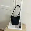 Outono/Inverno 2026 Estilo Coreano Tendência Nicho Fashionável Bolsa de Palha Versátil Casual Ombro Transversal Saco Balde Bolsa para Celular