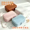 Caja de embalaje para joyería de cuero PU operada de fábrica, caja de joyería larga con botón a presión para uñas postizas, pendientes, collares y joyería, con impresión personalizada