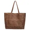 Bolso de moda coreano de nuevo nicho transfronterizo con estampado de leopardo, de doble cara, gran capacidad, para el trabajo, de un solo hombro, bolso tote para mujer
