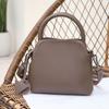 2026 Novo Modelo Bolsa Feminina de Couro Genuíno Estilo Europeu e Americano Bolsa com Pedras Preciosas Fabricante Atacado Comércio Exterior Transfronteiriço Bolsa de Mão e Bolsa Transversal