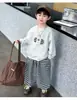 Traje de Primavera y Otoño para Niños 2026 Nuevo Estilo Versión Coreana Infantil Sudadera con Capucha Dibujos Animados Ropa de Otoño para Bebé Niño Pantalones Rayados Conjunto de Dos Piezas