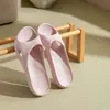 Chegada Nova de Verão Sandálias Femininas Slip-on Antiderrapantes para Casa Estilo Treinamento Alemão Chinelos de Tira Única Calçados Femininos