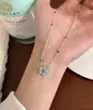 2026 Nuevo Collar Arcoíris Flor Pequeña Azul Claro Flores de Colores Gama Alta Fresco Energético Muy Blanqueador Viaje de Negocios Vacaciones