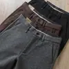 Pantalones largos de lana grises para otoño e invierno 2024, lijados, elásticos, para jóvenes y adultos de mediana edad, de negocios, antiarrugas, rectos, casuales para hombre
