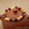 Pulsera Pixiu de Imitación Oro Arena Vietnamita Pulsera de Imitación Oro Negro Obsidiana Peel Pulsera Atmosférica Ágata Chapada en Oro Rojo Regalo