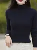 Top básico de algodão canelado com gola alta para mulheres, listras verticais que afinam, perfeito para usar sozinho ou como camada sob um terninho ou casaco.