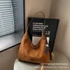 Bolso tote retro de gamuza para mujer, 2026, gran capacidad, bolso de hombro para el trabajo, diseño simple, nueva colección de otoño, bolso grande