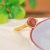 Anillo de plata de ley Yilu S925 bañado en oro con jade hetiano Qingshui Jade Nanhong, anillo de diamantes geométricos simples retro.