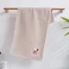 Dos Toallas Pequeñas de Algodón Puro para Uso Doméstico, Aptas para Niños y Bebés, con Lindos Diseños de Caricaturas, Suaves, Absorbentes y Libres de Pelusa