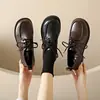 Zapatos de cuero para mujer estilo británico, nuevo modelo otoño 2026, punta redonda, antideslizantes, suela blanda, mocasines de moda inspirados en Chanel