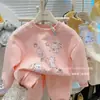 Nuevo conjunto de sudadera de otoño para niños, sudadera elegante de manga larga y pantalones de chándal para niñas, de dos piezas con ribete de encaje, moderno y lindo