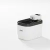 Comedero automático para mascotas con control remoto por aplicación, dispensación de comida programada y pantalla visual, adecuado tanto para gatos como para perros.