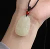 Pequeño Colgante de Jade Hetian para Hombres y Mujeres, con el Bodhisattva Samantabhadra, Avalokiteshvara de las Mil Manos y Manjushri, las Deidades Guardianas del Zodíaco Dragón