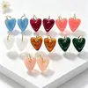 Pendientes Acrílicos Coloridos de Corazón Retro Exagerados Aros de Cobre para Oreja Sensación de Lujo Ligero de Gama Alta Resina Grandes Corazones de Melocotón para el Fondo de los Pendientes Adornos para la Oreja