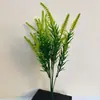 Manos de plantas verdes artificiales para proyectos de decoración suave de habitaciones modelo de casa de huéspedes y hotel, decoración de pared de fondo, césped artificial al por mayor