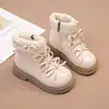 Botas Curtas Martin para Meninas Sapatos de Algodão Infantis 2026 Outono/Inverno Novo Estilo Botas de Neve Botas de Couro com Forro de Lã Botas Curtas de Inverno