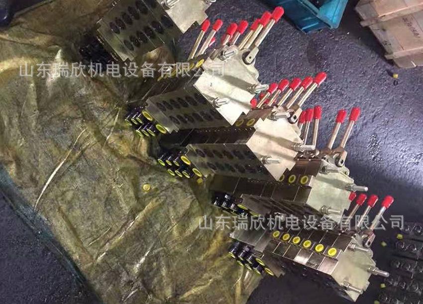 操纵阀组.jpg