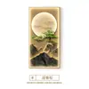 Nueva Pintura Decorativa de Entrada de Paisaje Chino Respaldo por Montaña Dorada Pintura de Pared de Entrada Pino de Bienvenida Pasillo con Luces Pintura Colgante