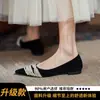 Sapatos de salto baixo estilo francês para mulheres, Coleção Primavera/Verão 2026, scarpins versáteis de bico fino, novo design de bico fino confortável e elegante