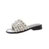 Novedad Verano y Otoño 2026 Chanclas de Perlas Estilo Chanel para Mujer, Sandalias de Playa Planas Abiertas Versátiles para Combinar con Vestidos