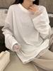 Camiseta blanca de color liso con cuello redondo, holgada, con costuras de encaje y protección solar fina, de manga larga, informal, transpirable, para otoño