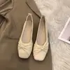 Zapatos Planos de Tacón Bajo para Mujer 2026 Otoño Nuevo Estilo Suave Estilo Francés de Noche Suela Suave Mocasines Slip-On Modernos Versátiles