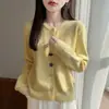 Cárdigan de punto cruzado para mujer, de cuello redondo, corte ajustado, con diseño de estrella de mar, para principios de primavera, con botones, felpa Andy, amarillo