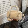 Bolsa de Mão Bowling Texturizada de Alto Padrão Transfronteiriça Tendência para Mulheres 2025 Novo Estilo Coreano Moda Nicho Bolsa de Ombro Único Transversal