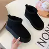 Botas de neve antiderrapantes com sola grossa e forro de pelo para mulheres 2023 Inverno botas curtas quentes e grossas com forro de fleece