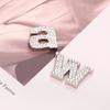 Chaqueta de vestir de alta gama estilo Chanel con etiqueta de herraje, bordado con letras de diamante y botones de lana cosidos a mano