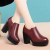 Una generación de zapatos de madre de primavera y otoño, zapatos de tacón alto cómodos de suela suave de cuero suave, plataforma impermeable, zapatos de tacón grueso para mujer de mediana edad